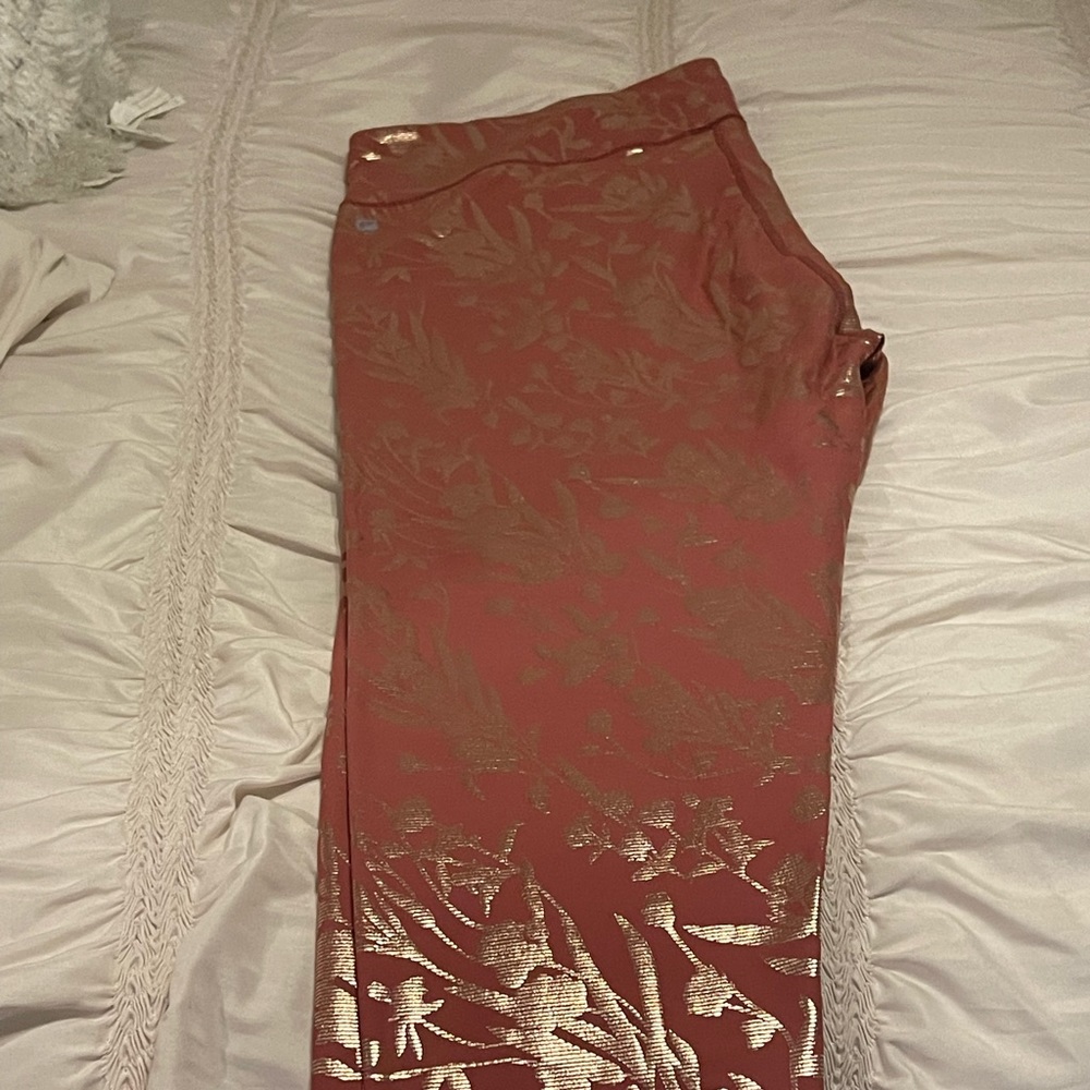 Fabletics cropped leggings